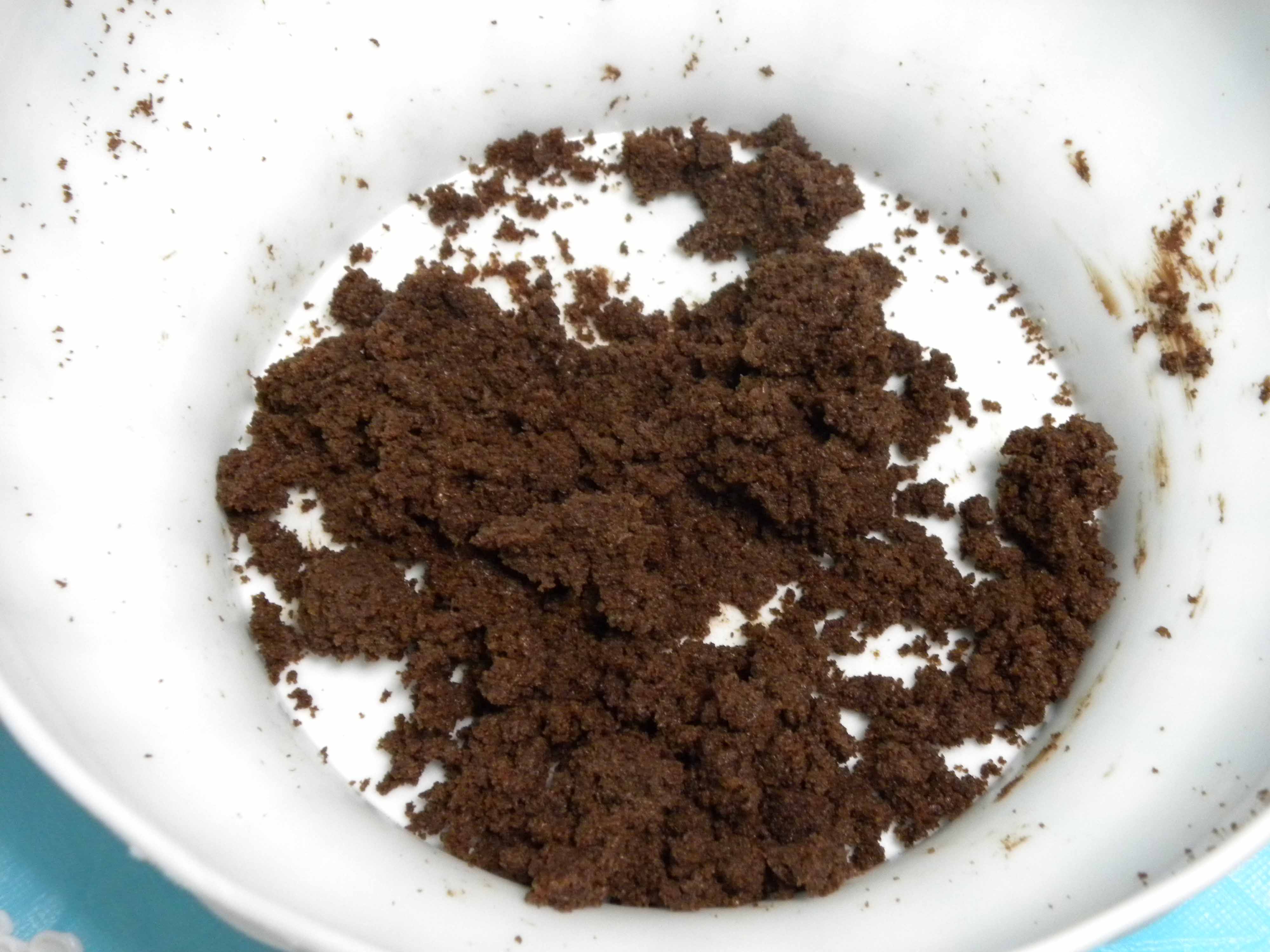 Mescolare la Torta al Cacao con la Crema di Nocciole