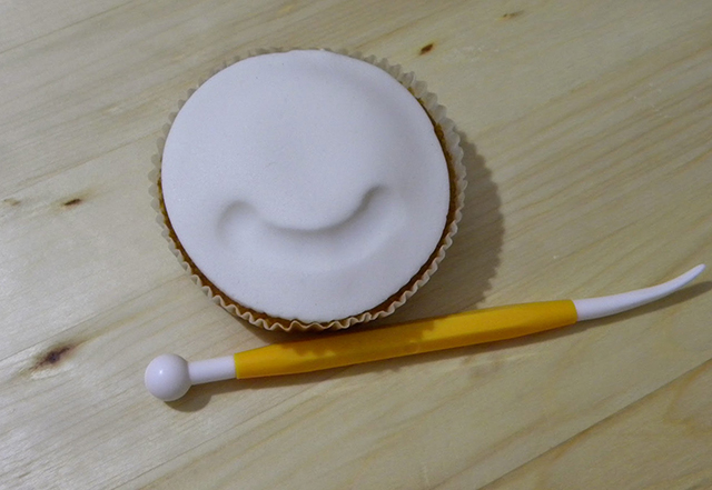 Tutorial di Natale: Cupcake Pupazzo di Neve-Disegnare la Bocca con il Ball Tool