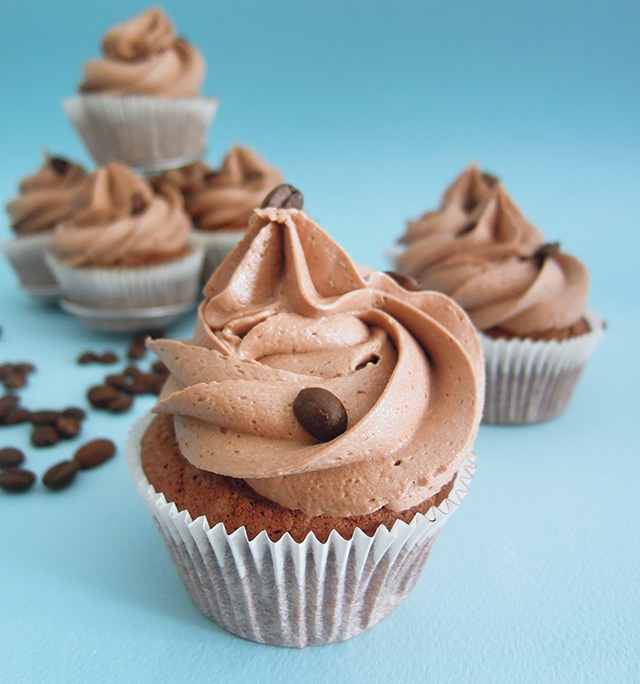Crema Al Burro Con Caffe Solubile Happy Cakes To You Ricette Di Dolci Decorazioni Torte E Cake Design